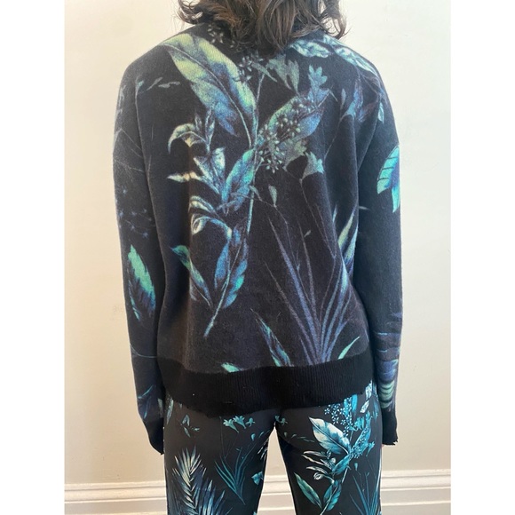 Rta Emma Tropical Print cashmere Sweater. Medium - Picture 8 of 9